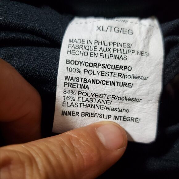 Under Armour Women's Shorts Size XL - Picture 7 of 9